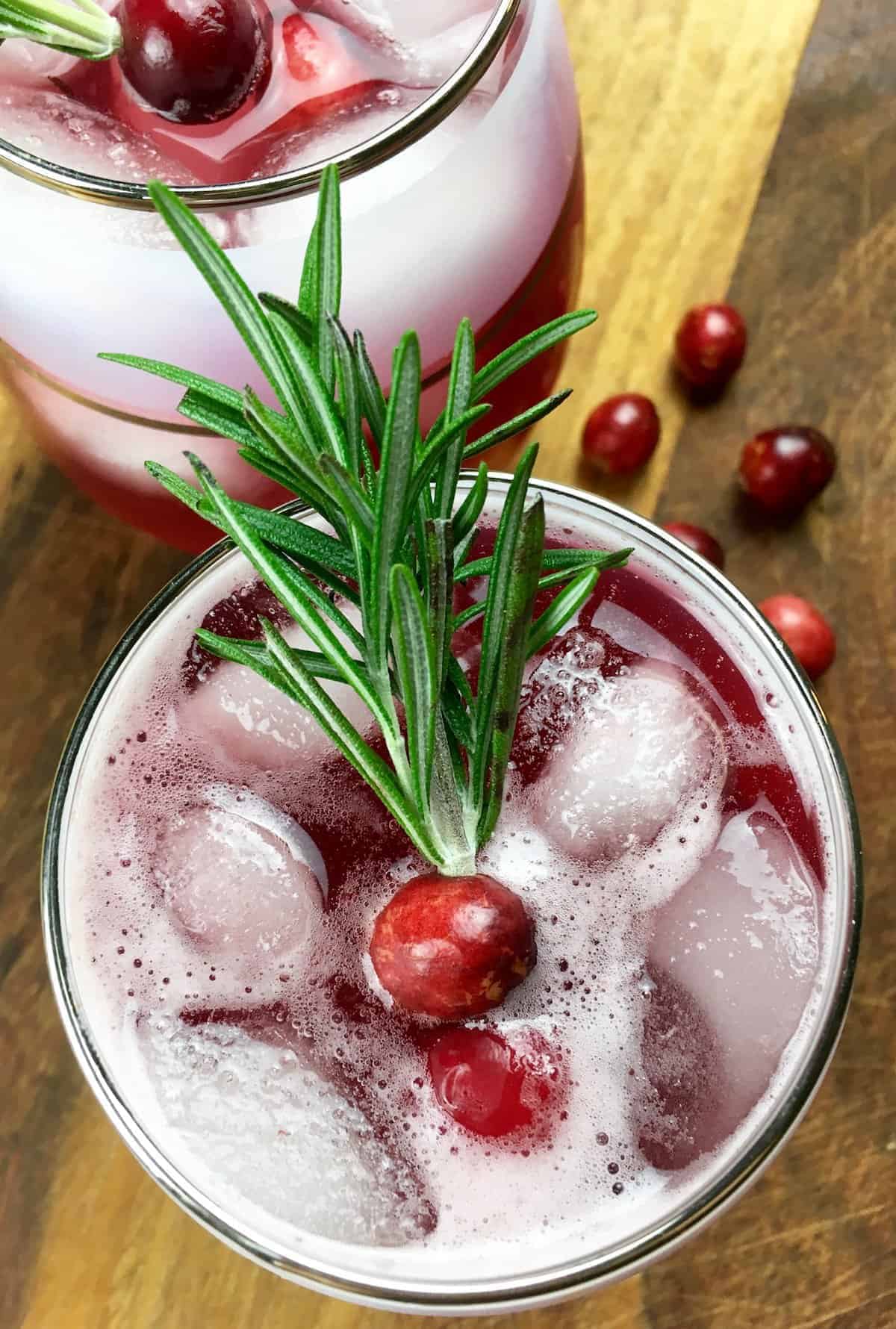 Cinnamon and Cumin-Infused Cranberry Spritzer