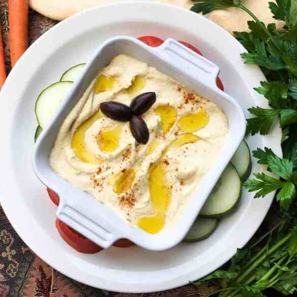 Tasty Roasted Garlic Hummus