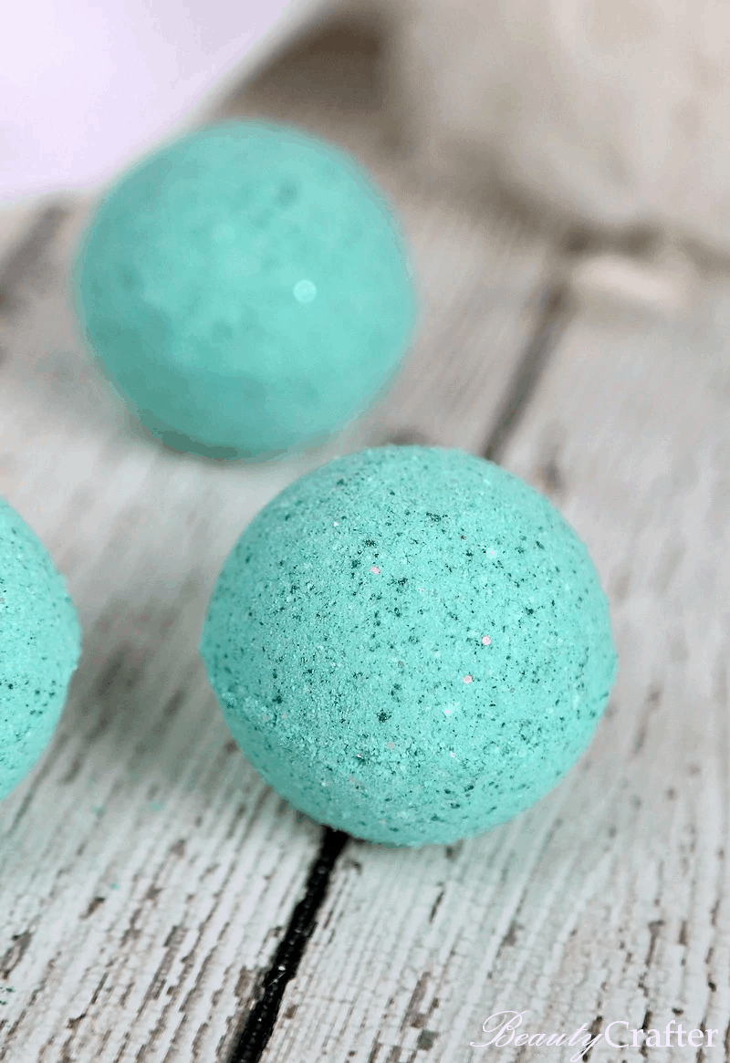 Blue sparkly mermaid bath bombs