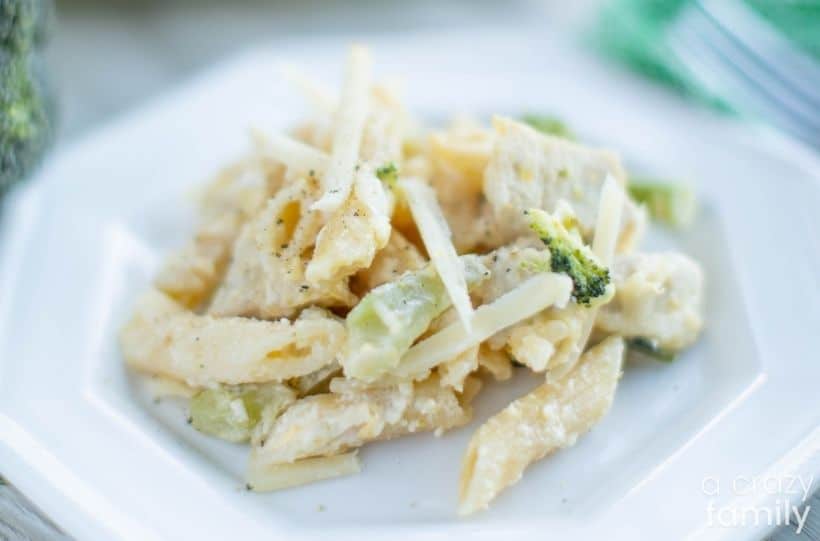 chicken broccoli alfredo bake featured