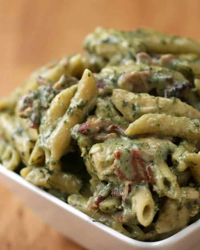 Easy dinner recipe for chicken spinach bacon alfredo