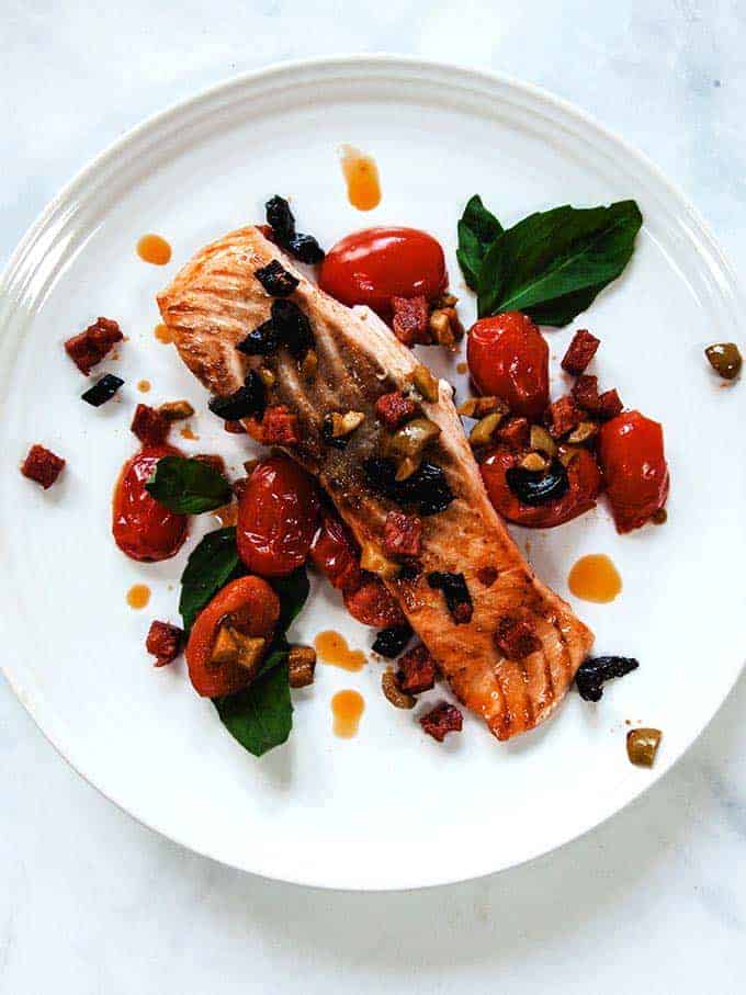 Chorizo salmon with 5 ingredients or less