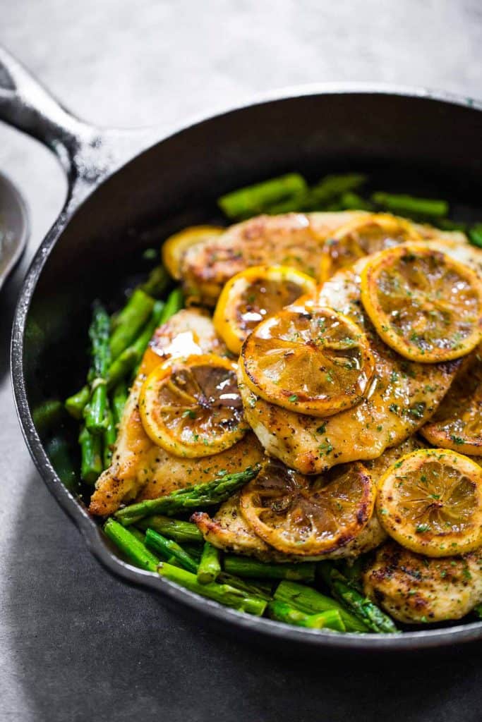 Lemon chicken with asparagus