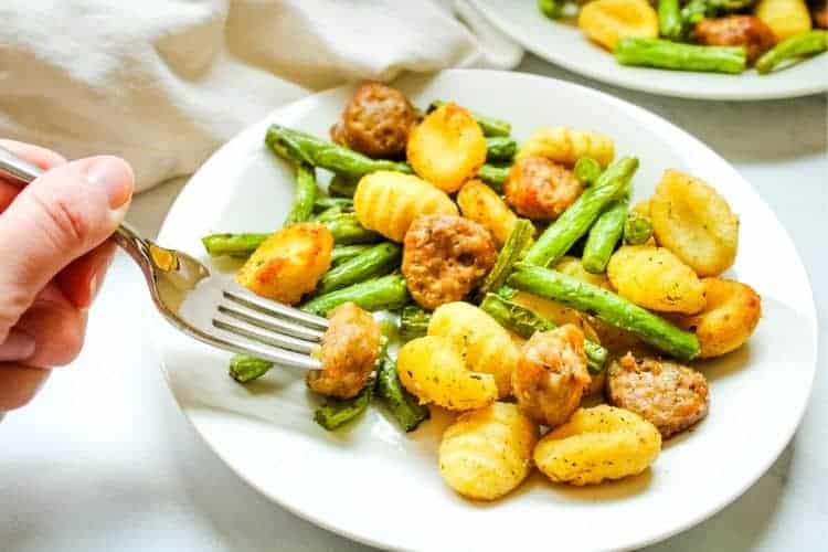 One pot sausage, gnocchi, and green beans