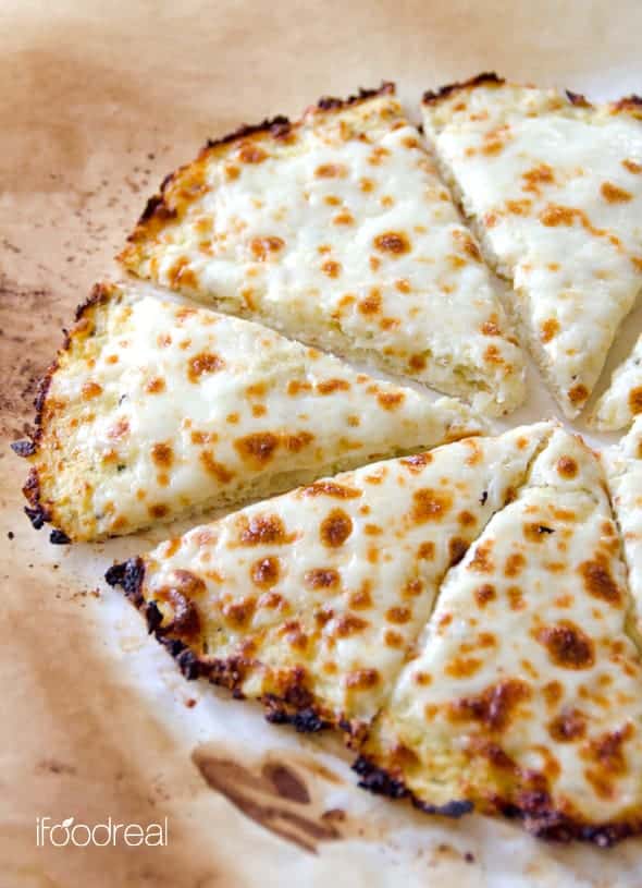 Cheesy pizza on cauliflower crust