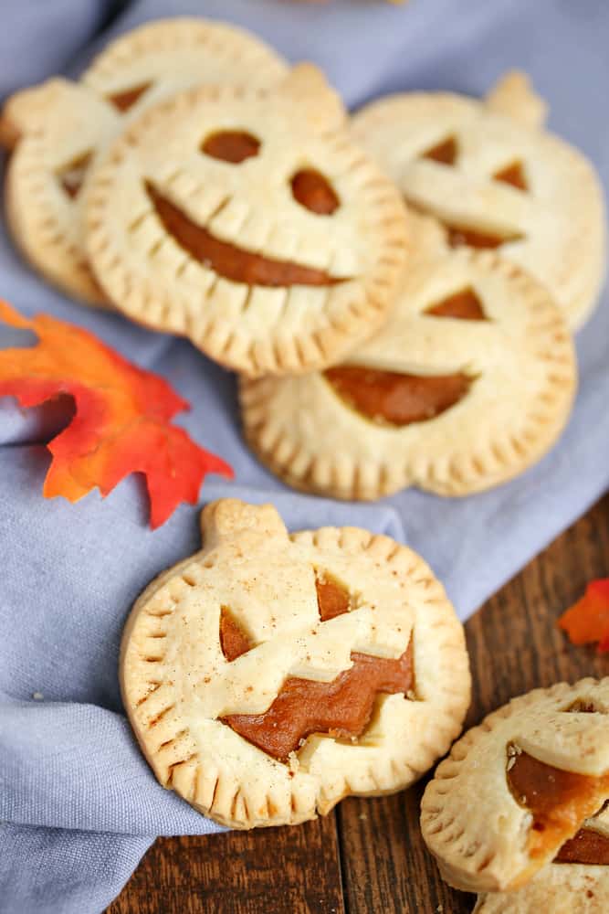 Halloween pie ideas - Jack O' Lantern hand pies