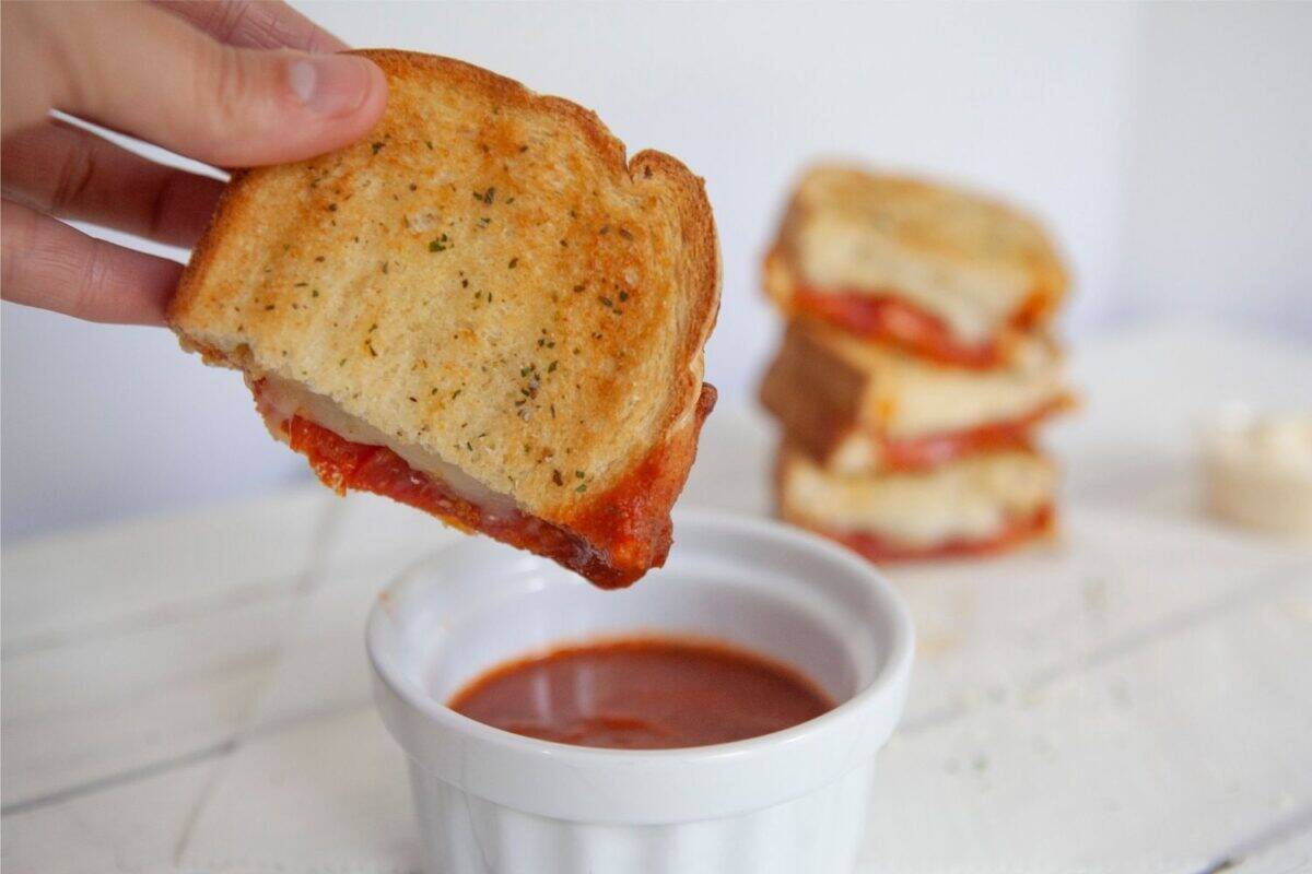 air fryer grilled cheese with pepperoni