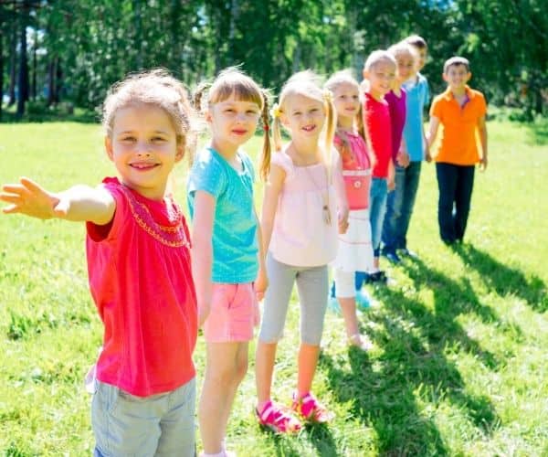 6 Outdoor Games to Keep Your Kids Moving