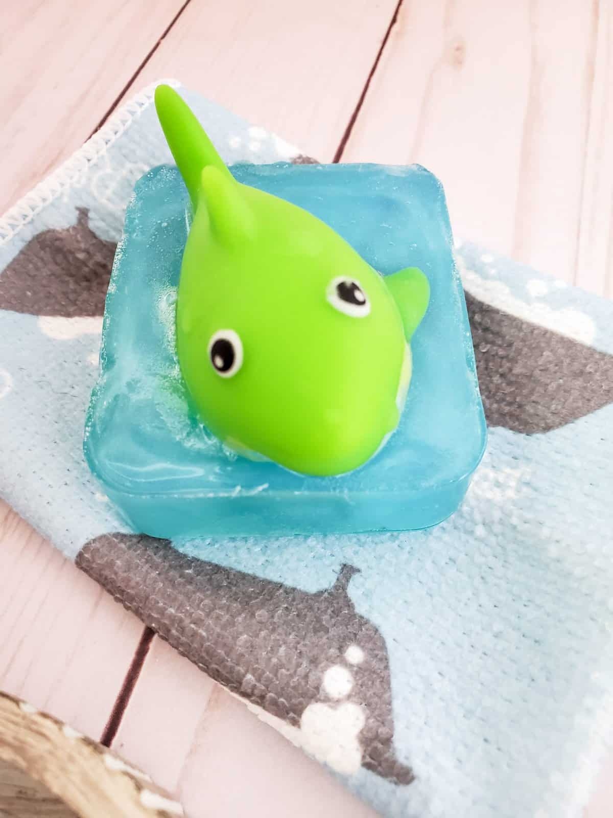 baby shark soap DIY
