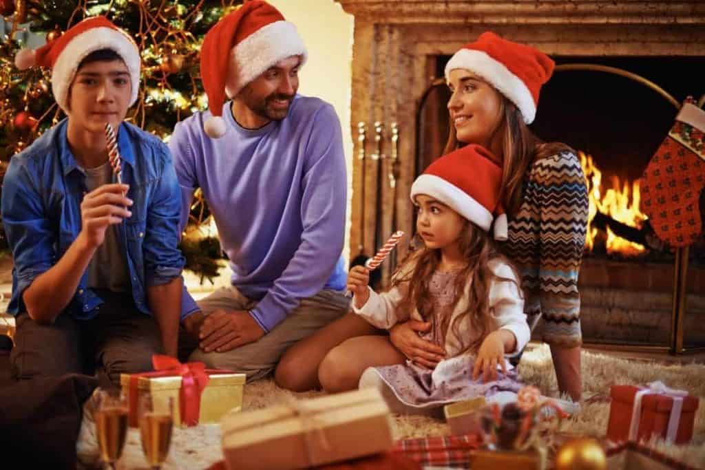 15 Christmas Eve Activities For Families - A Crazy Family