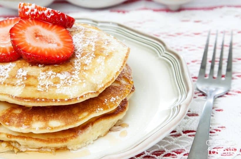 pancakes with strawberries