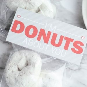 valentine donuts featured