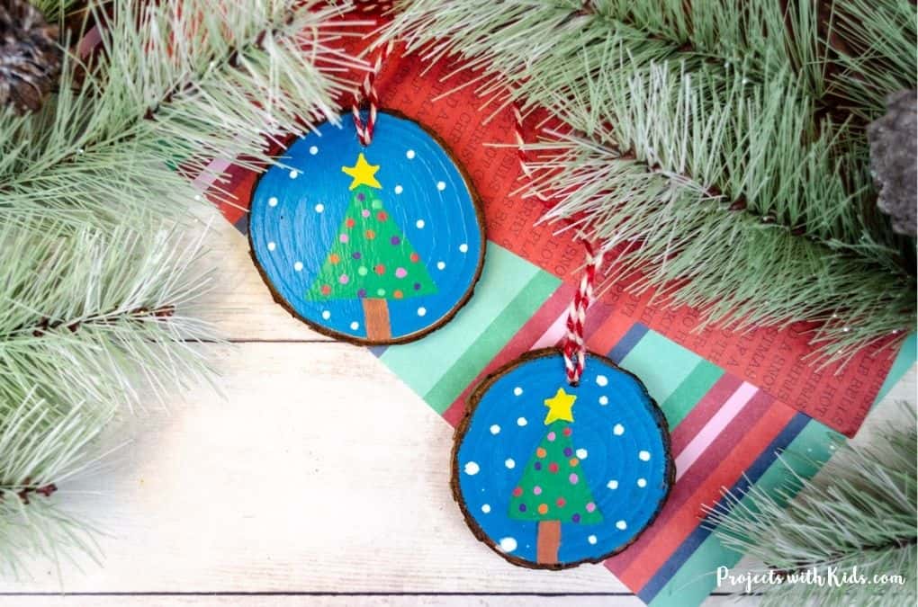 Christmas tree ornament that kids will love to make