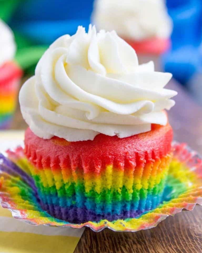 rainbow cupcakes st patricks day desserts 1611248819