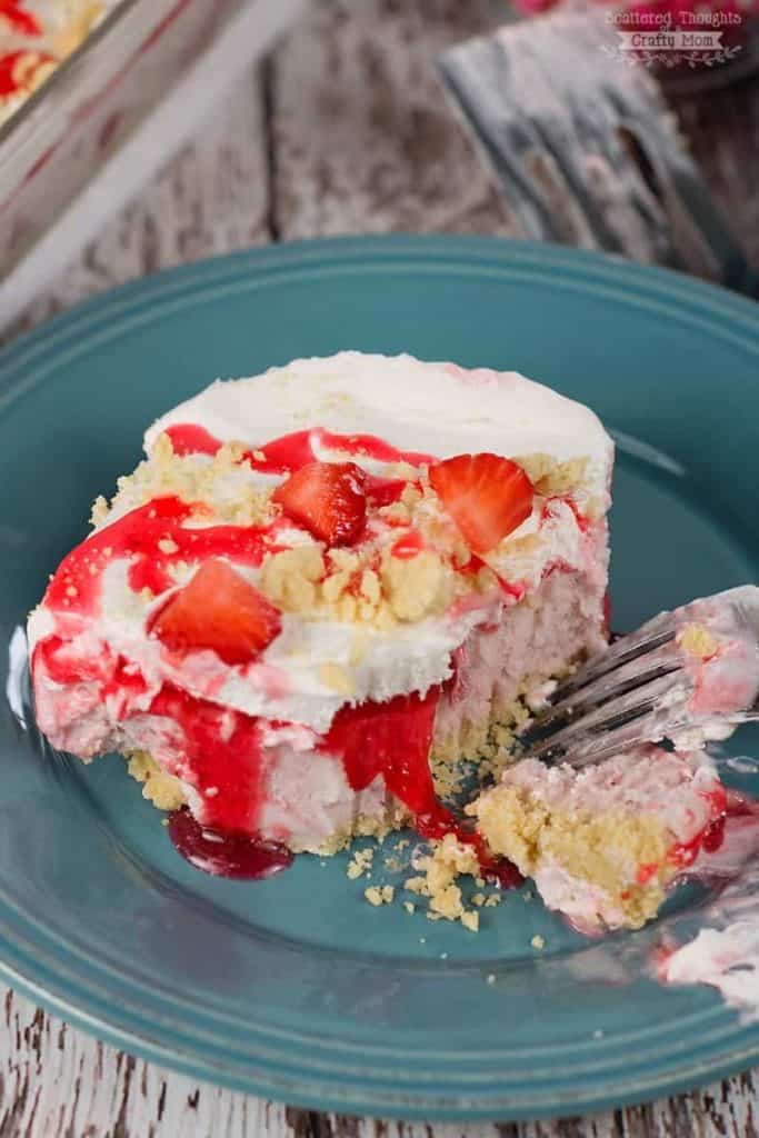 strawberry ice cream cake.2