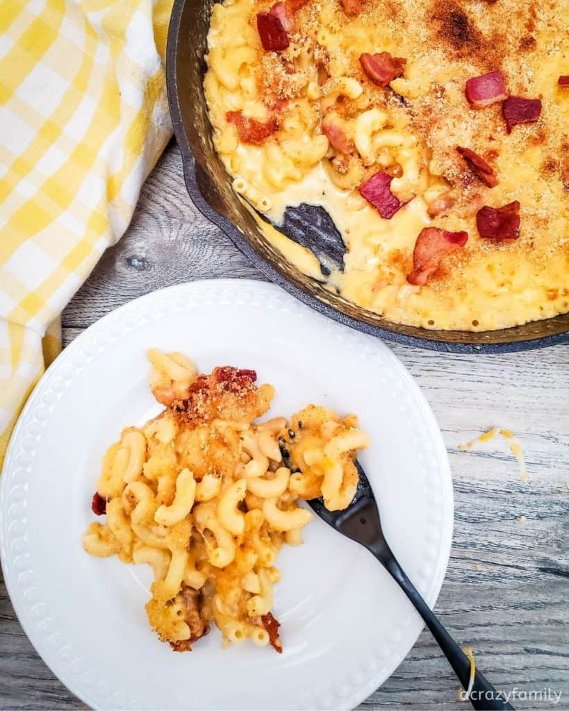 creamy mac and cheese cooked in a skillet recipe