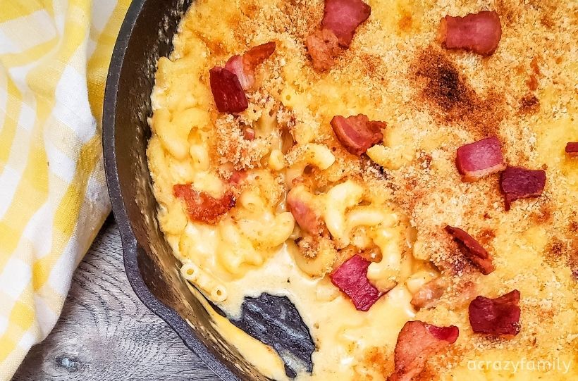 creamy mac and cheese in a skillet