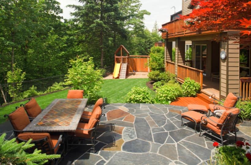 How to Make Your Backyard More Inviting for Summer Entertaining