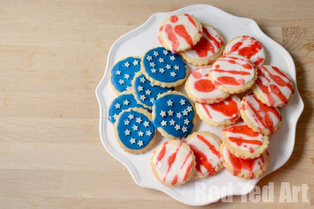 Easy 4th July Kids Activity Cookie Decorating