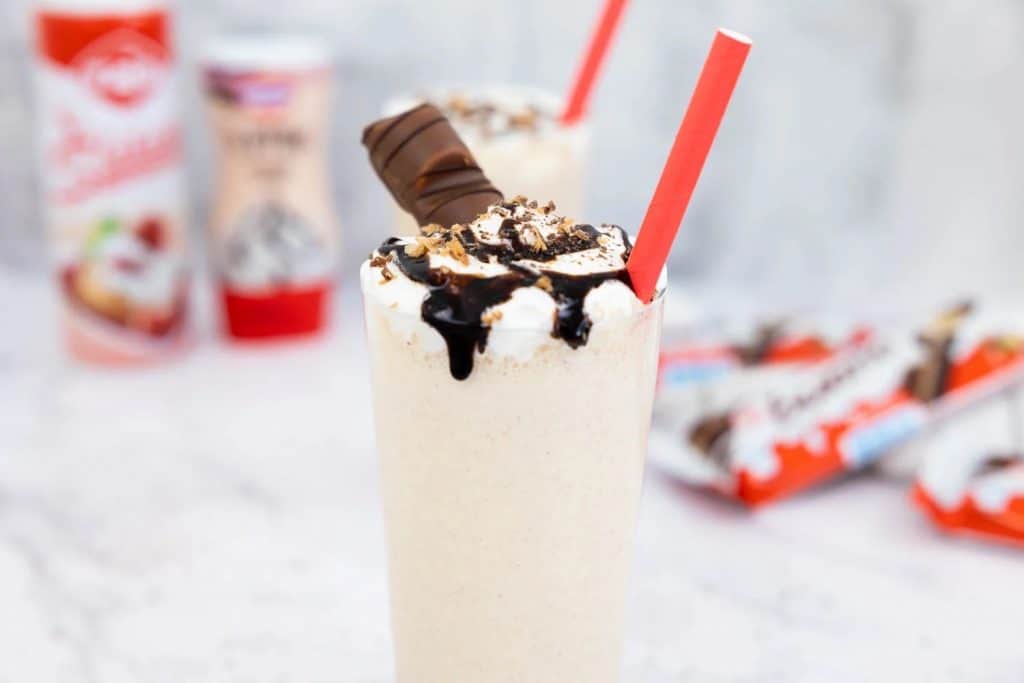 Kinder Bueno Milkshake 3.jpg