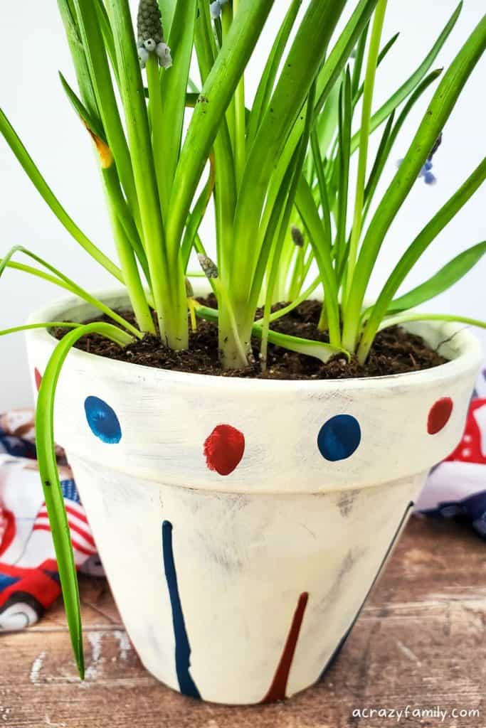 paint pour flower pot