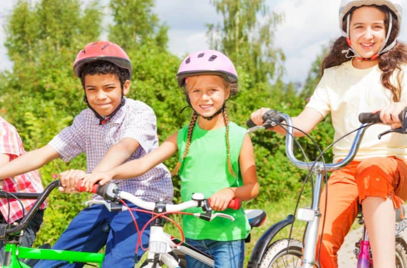 kids cycling