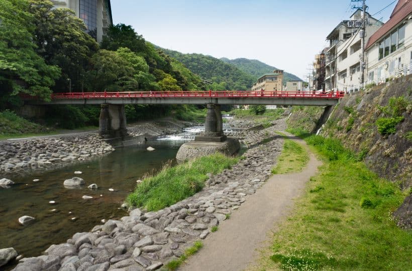 xr:d:DAEsOzoFR4c:1218,j:38882302795,t:22102409