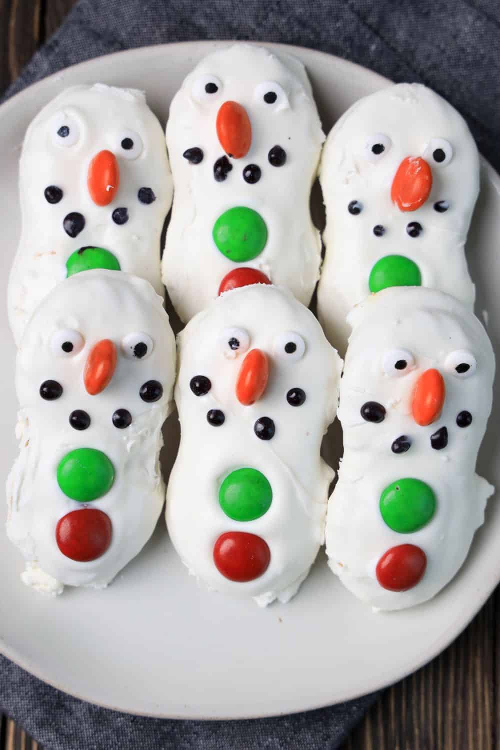 snowman nutter butter cookies plated