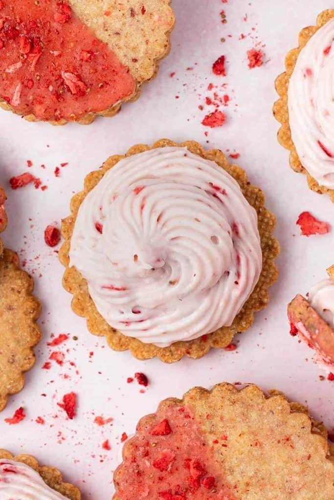 19. Strawberry Cheesecake Cookies _