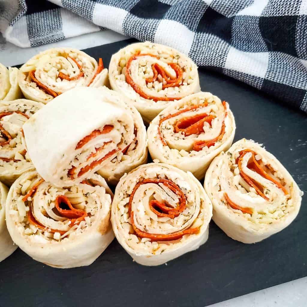 pepperoni pizza pinwheels recipe