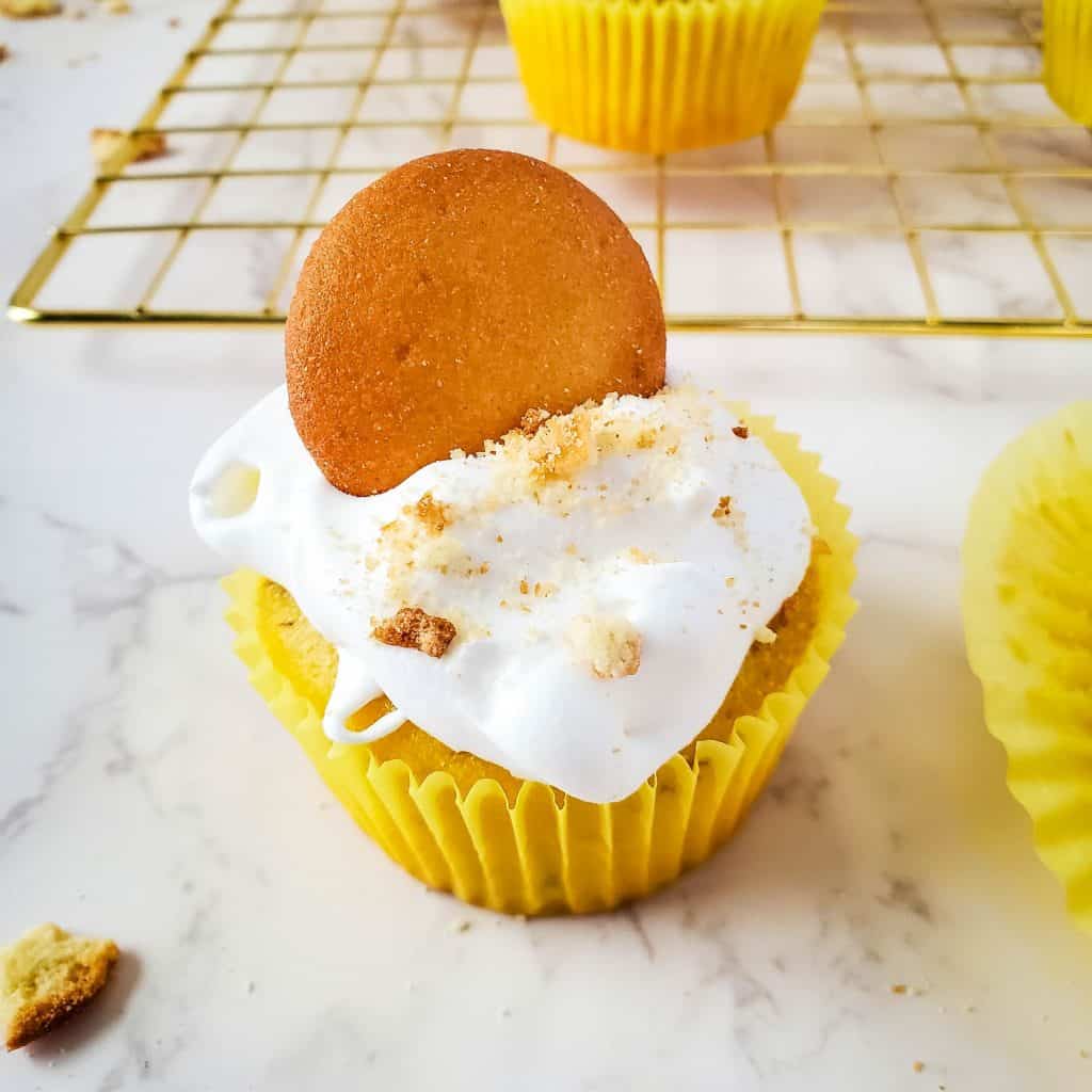 Banana Cream Pie Cupcakes Set 5 3
