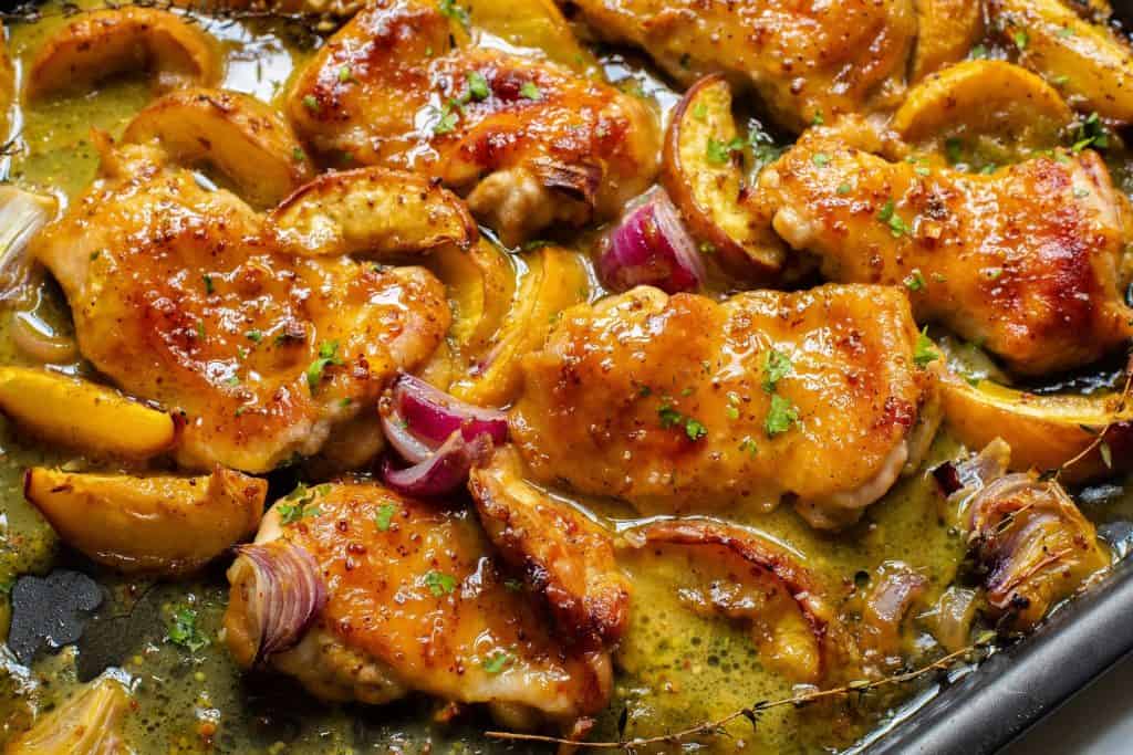 sheet pan chicken thighs and peaches