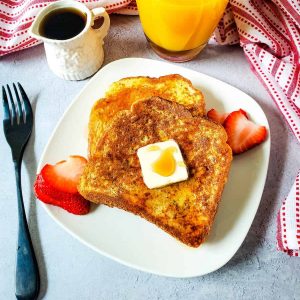 Easy French Toast with Strawberries Set 4 2