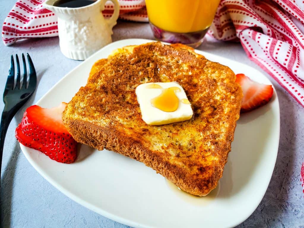 Easy French Toast with Strawberries Set 4 5
