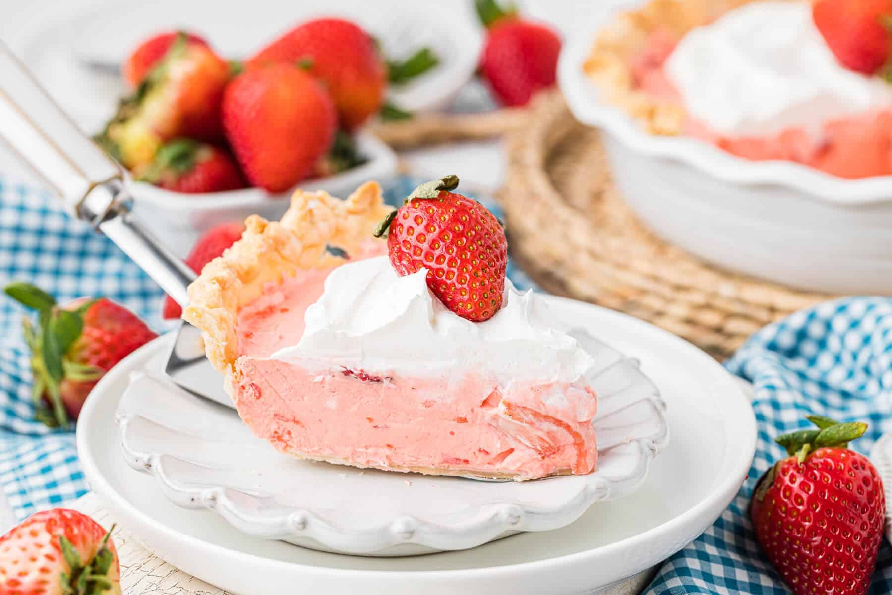 March_Strawberry Cream Pie Web024