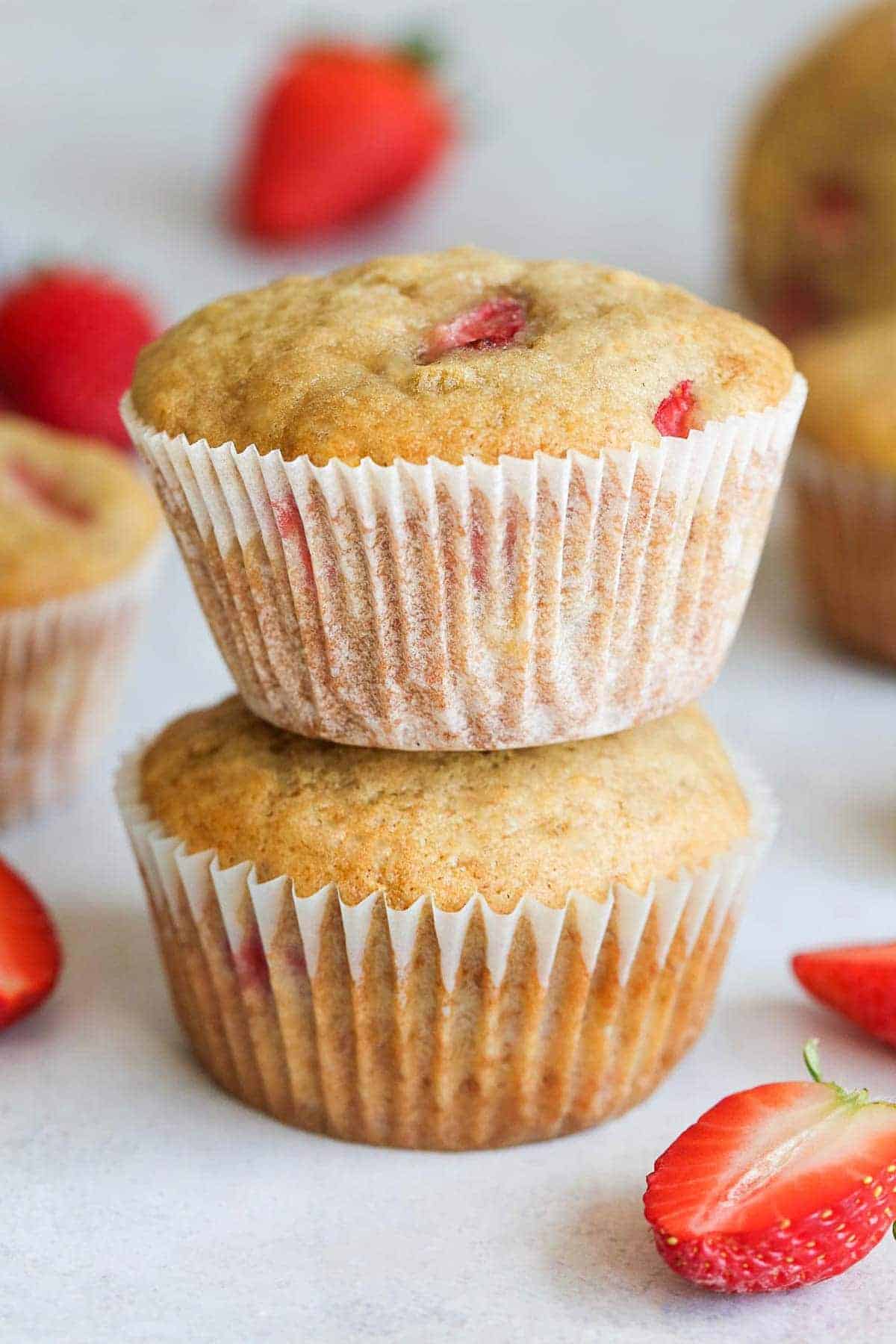 Strawberry banana muffins 16
