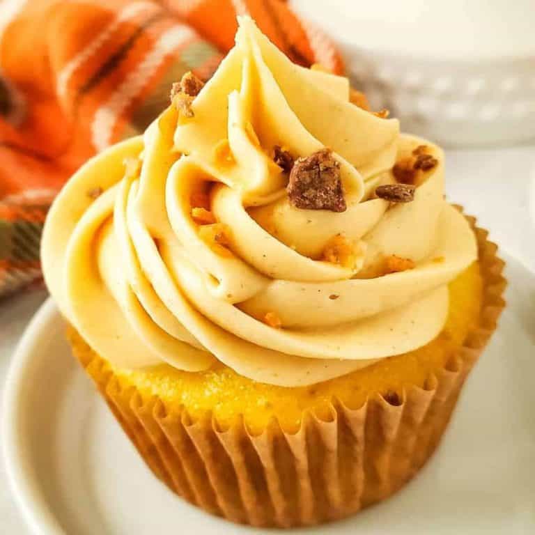 Easy Butterfinger Cupcakes