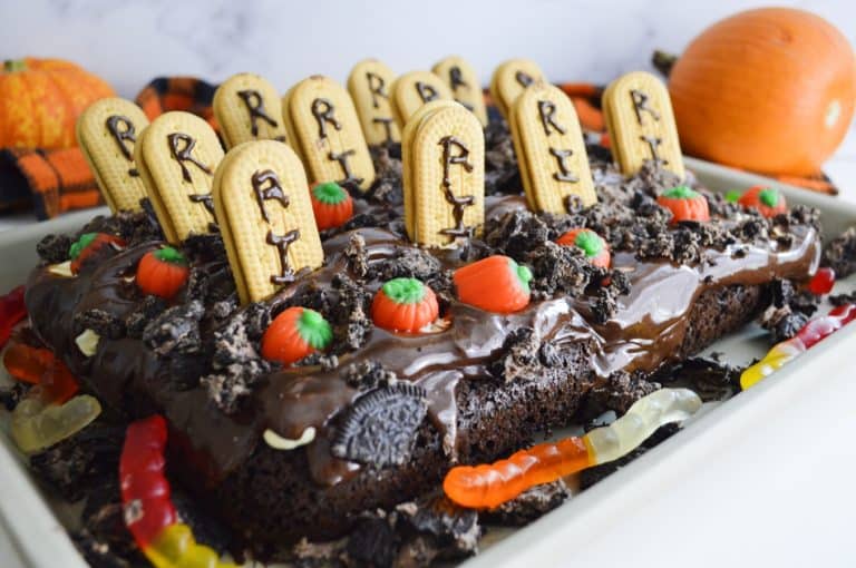 graveyard cake 2 768×510 1