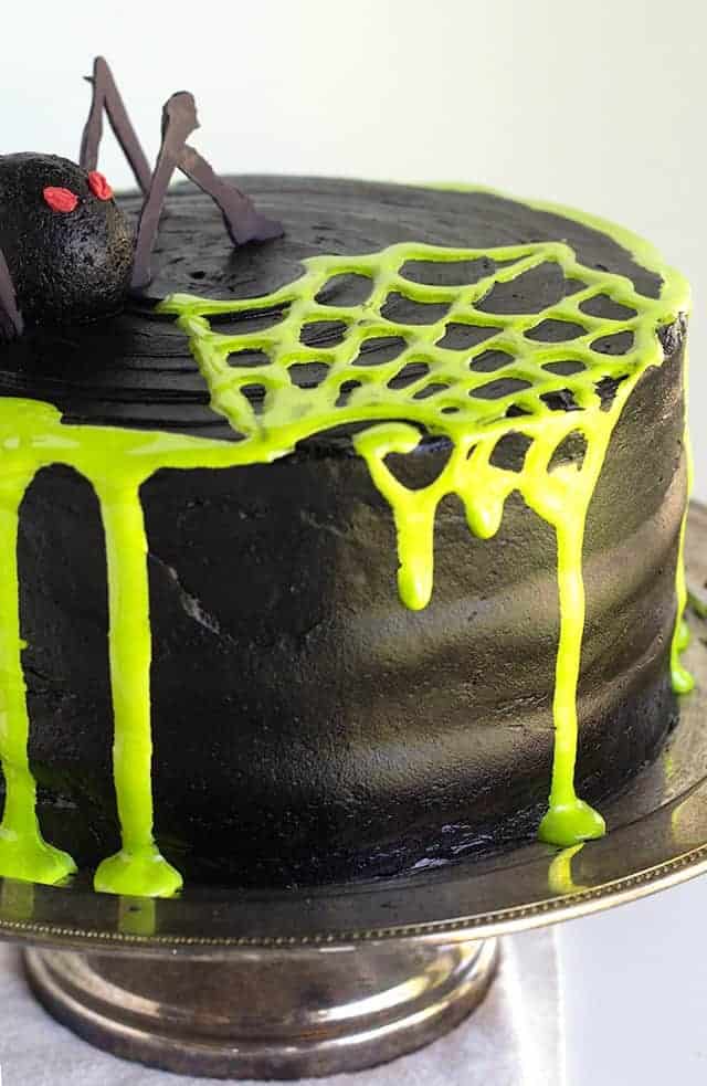 spooky spiderweb cake