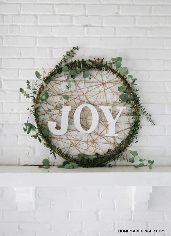 DIY HOLIDAY WREATH