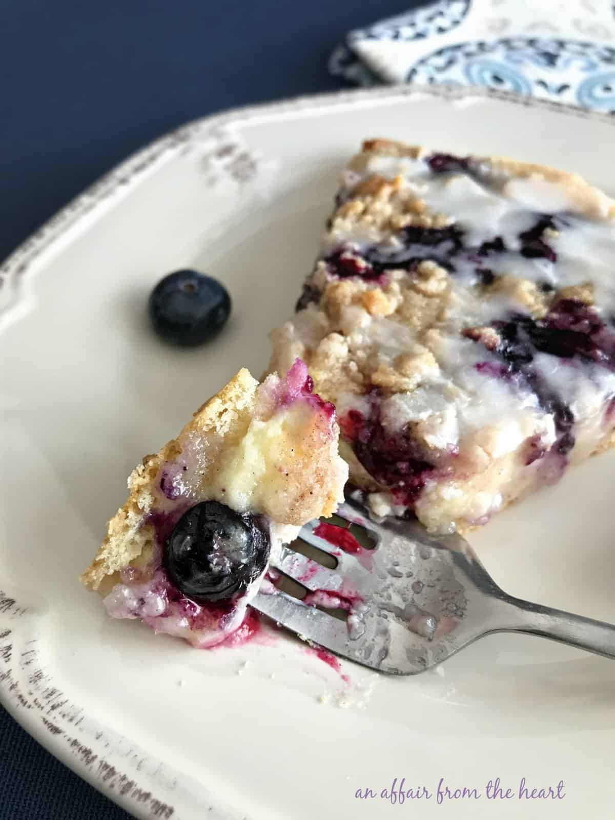 Blueberry Streusel Pizza
