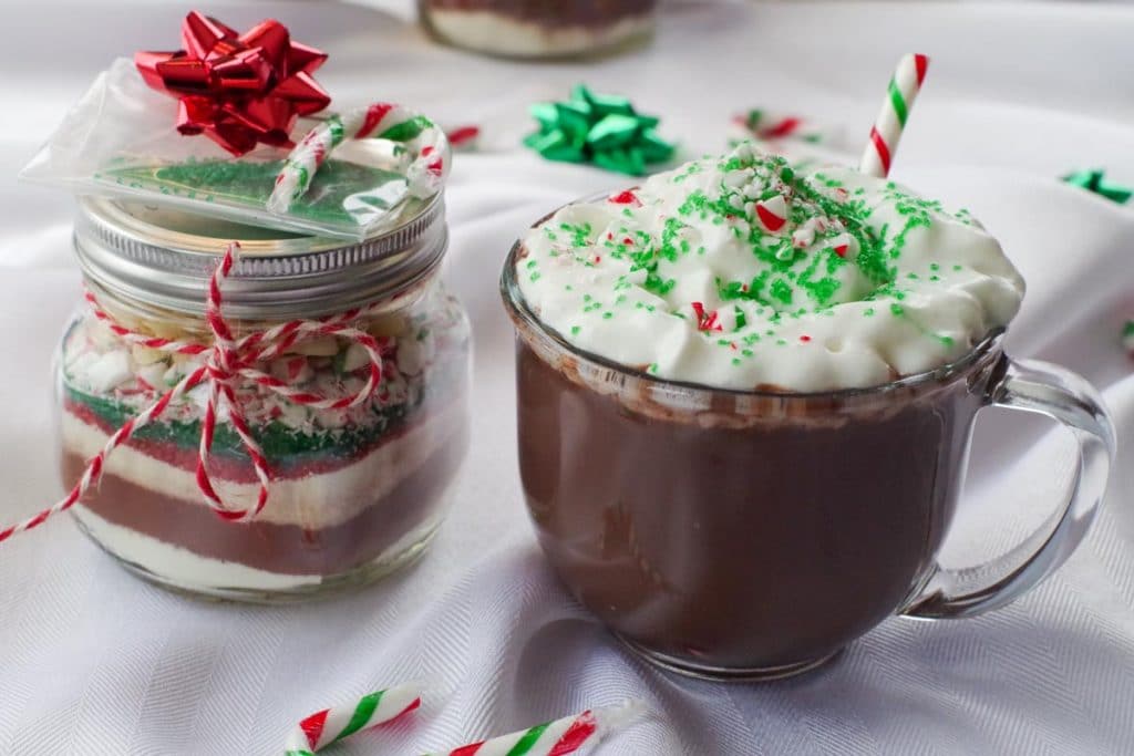 Candy Cane Hot Chocolate in a Jar Recipe 1024×683 1