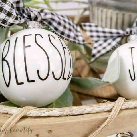 rae2Bdunn2Binspired2Bornaments 10a.jpg