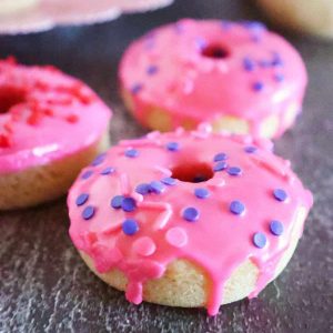 valentine donuts
