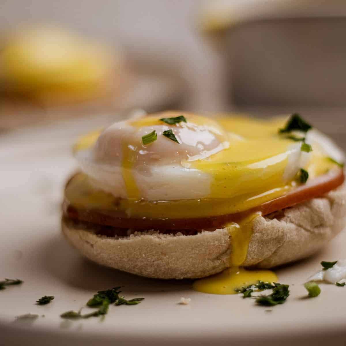 air fryer poached egg featured image