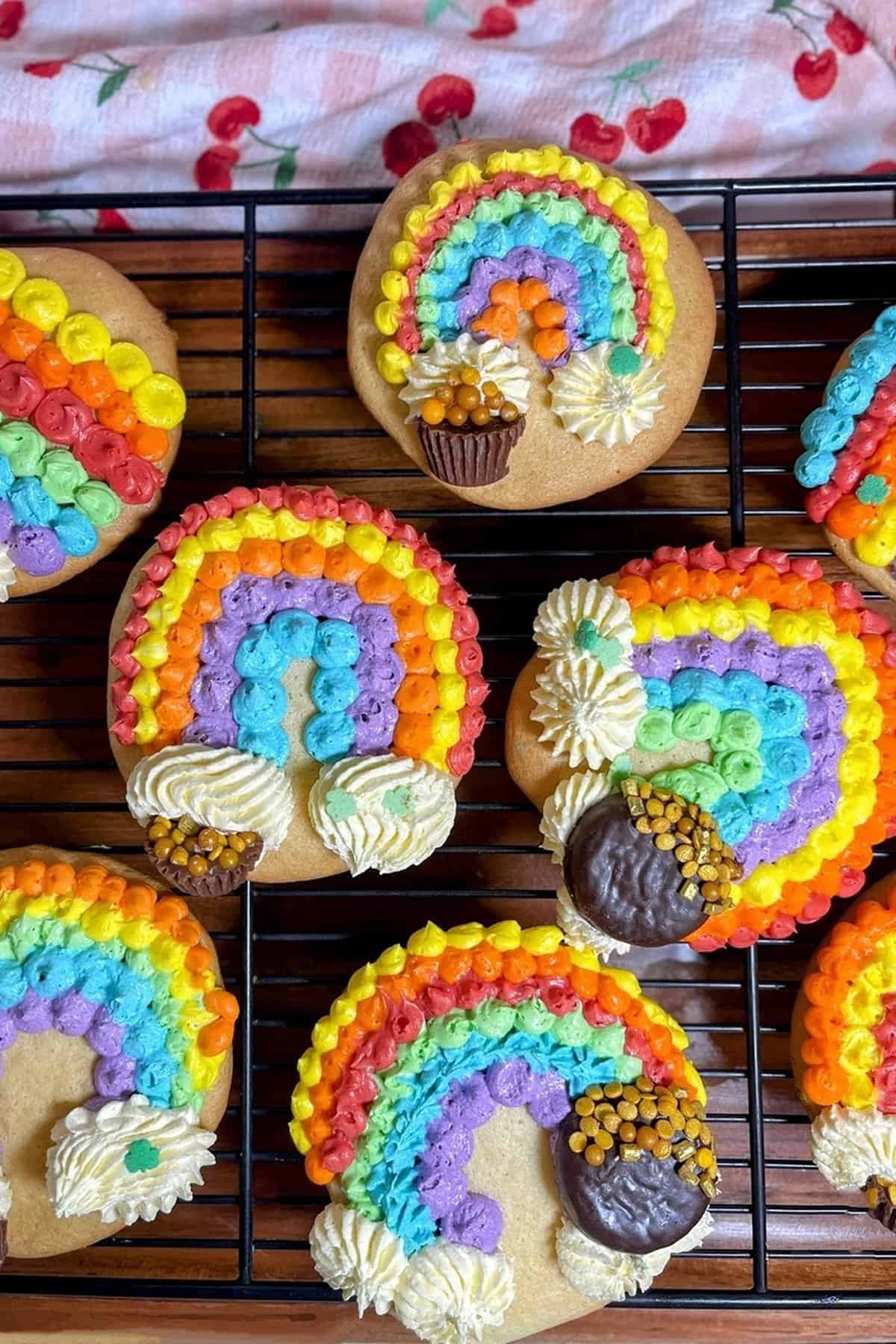 17. Pot O Gold Rainbow Frosted Cookie Recipe_