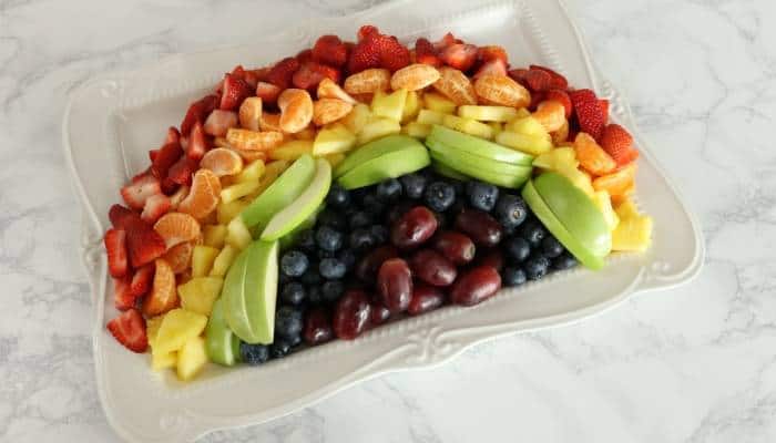 how to make a rainbow fruit tray
