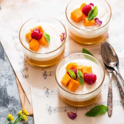 mango panna cotta 01.jpg
