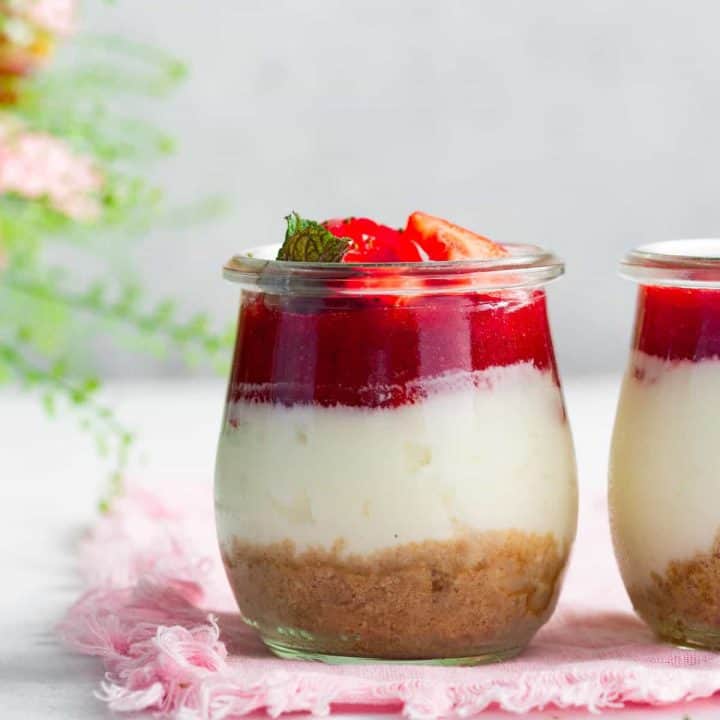 no egg no bake strawberry cheesecake.jpg