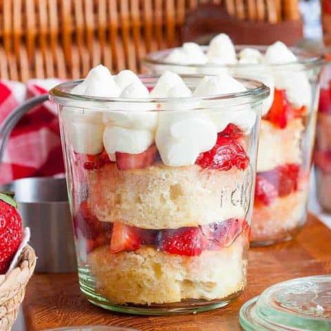 strawberry_shortcake_in_a_jar_070.jpg